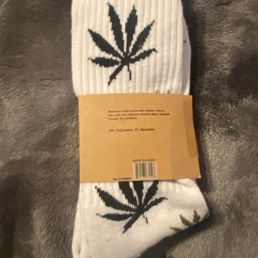 Leaf socks